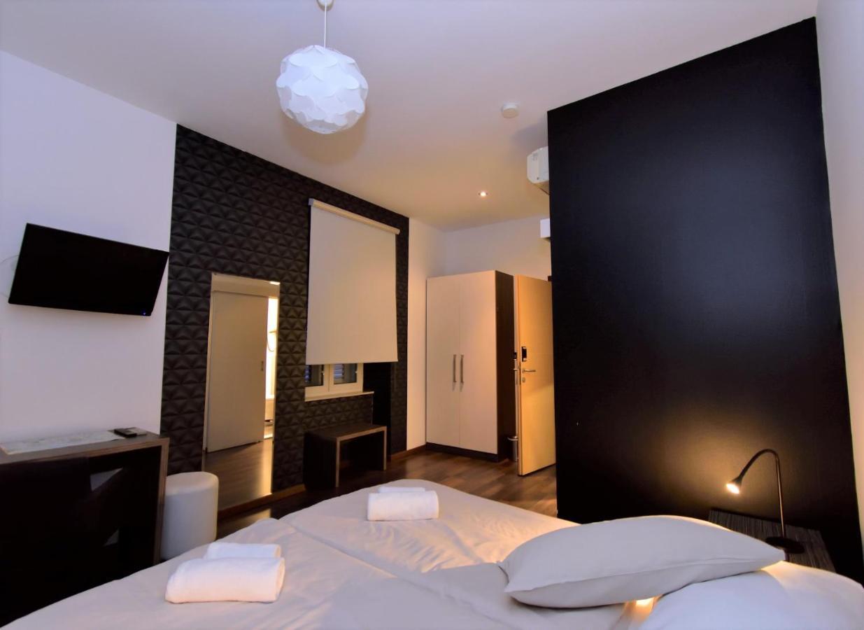 Marmontova Luxury Rooms Split Exteriör bild